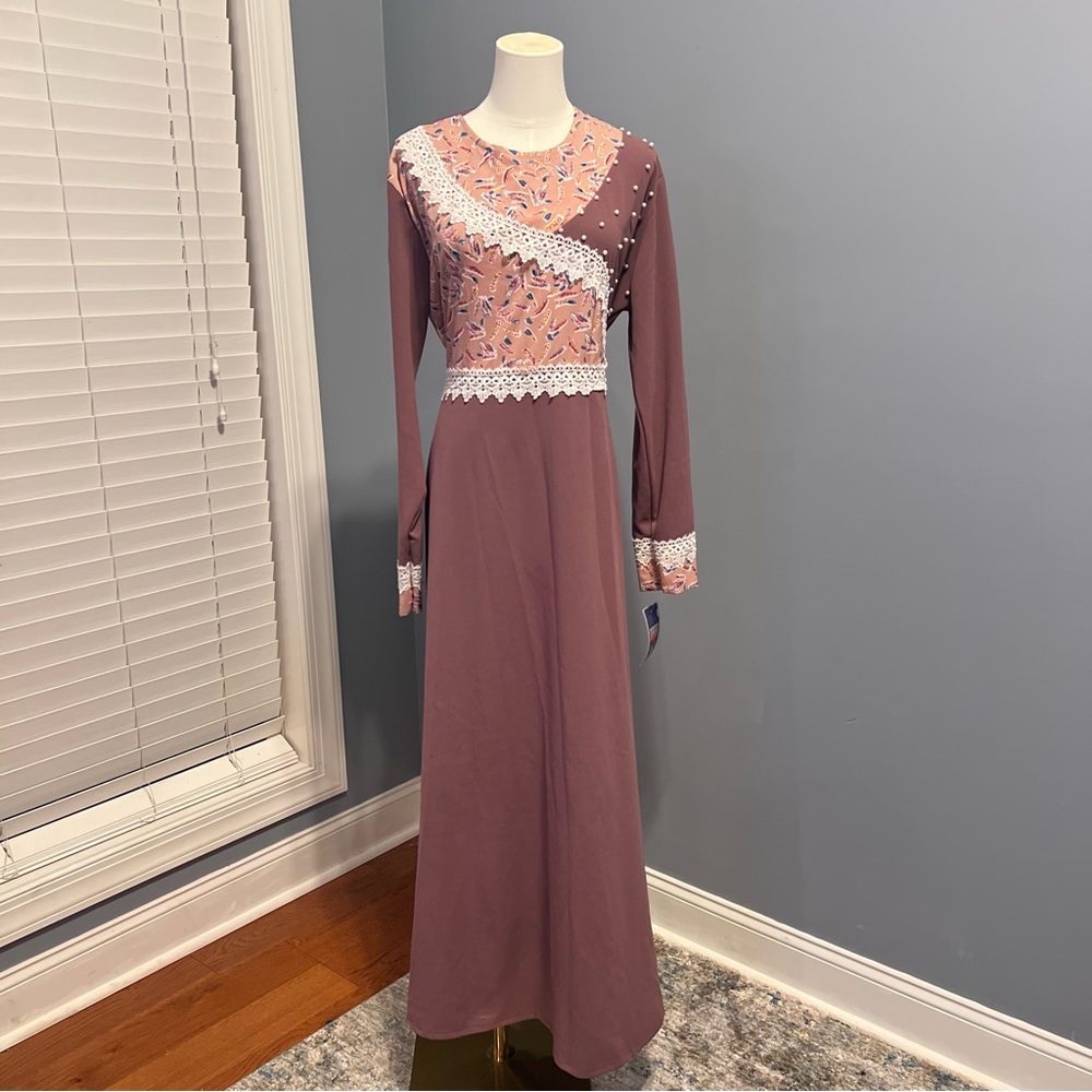 Mauve Pearled Abaya w/ Lace Accents